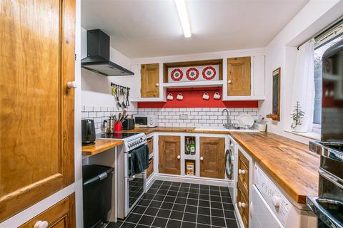 4 bedroom semi-detached house for sale - Turners Croft, Heslington, York, YO10 5EL