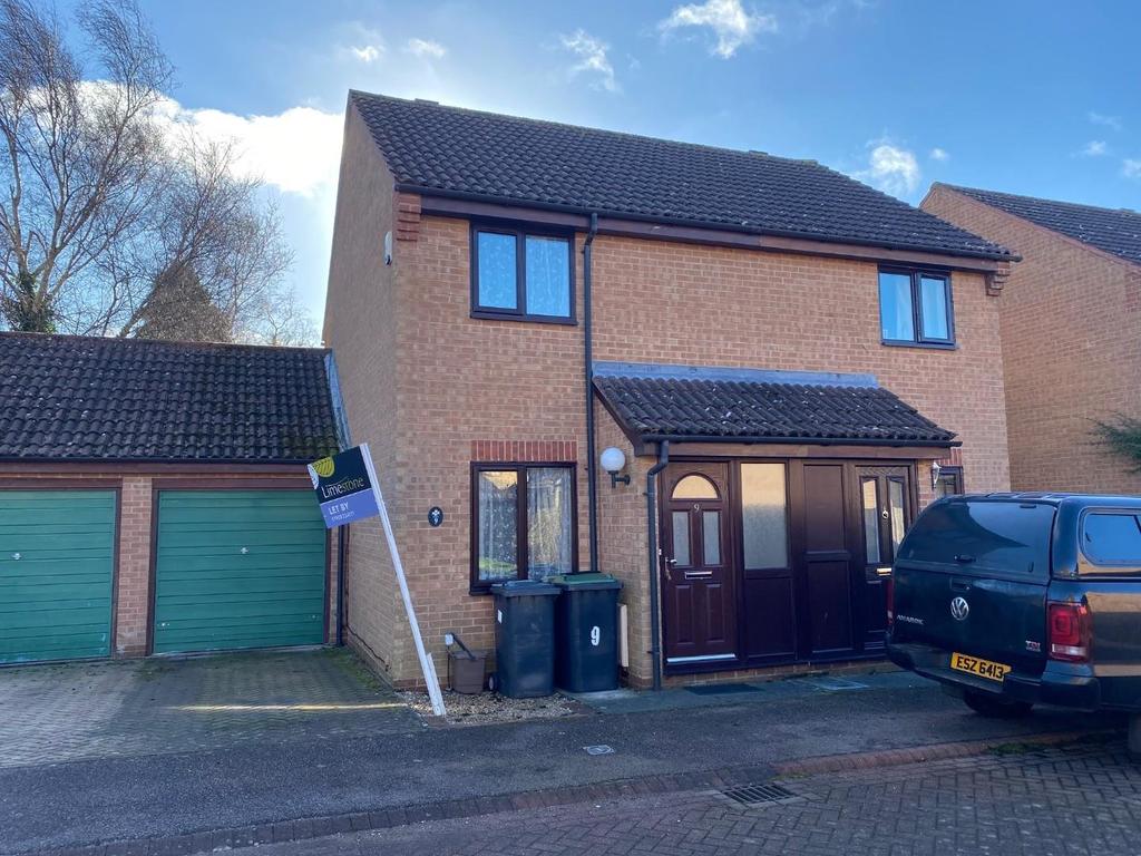 Lincroft, Cranfield, Bedford, MK43 2 bed semidetached house £895 pcm