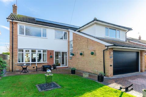21 Elm Garth, Roos, Hull, HU12 0HH