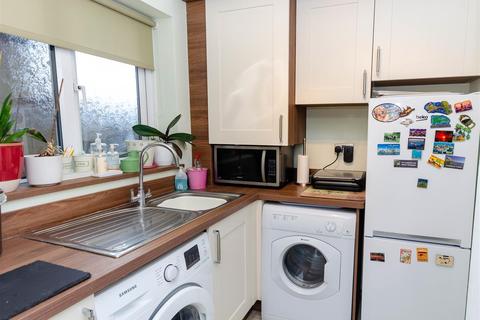 21 Elm Garth, Roos, Hull, HU12 0HH