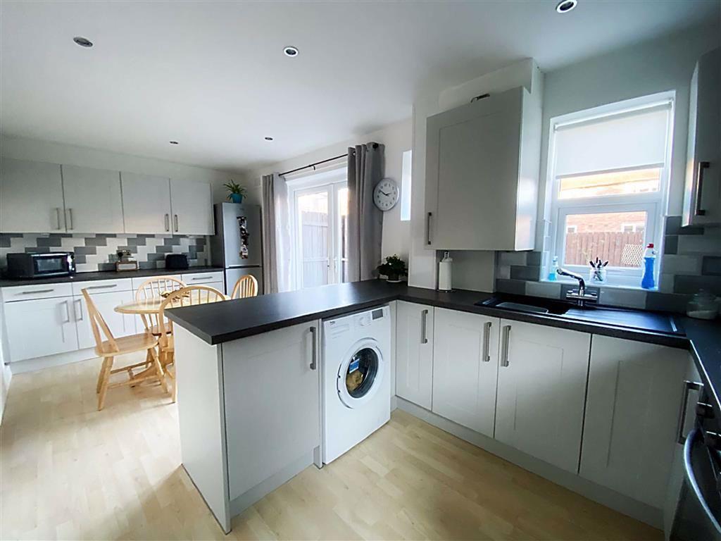 Churchill Street, Howdon, Wallsend, NE28 2 bed terraced house £125,000