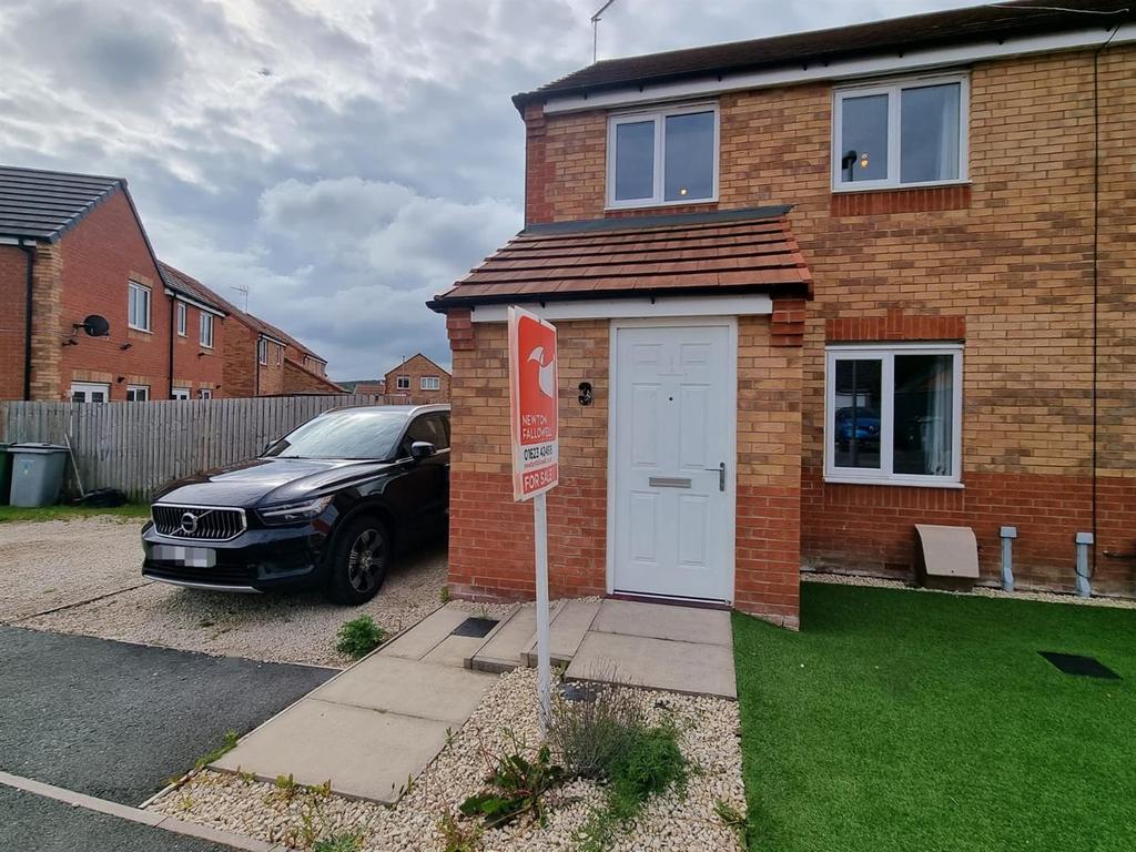 Barley Close, New Ollerton, Newark 3 bed semidetached house £157,000