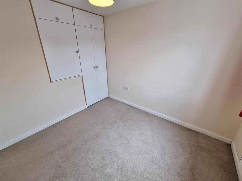 Barley Bedroom 2.jpg