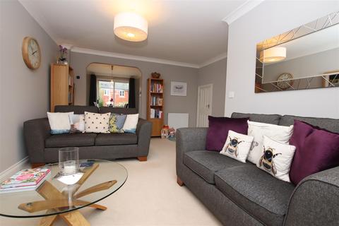 15 Bathern Road, Exeter, EX2 7QE