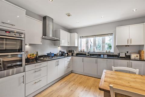 128 Ashmead Road, Bedford, MK41 7FD