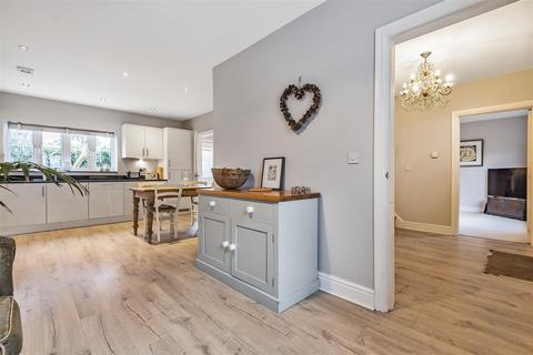 128 Ashmead Road, Bedford, MK41 7FD