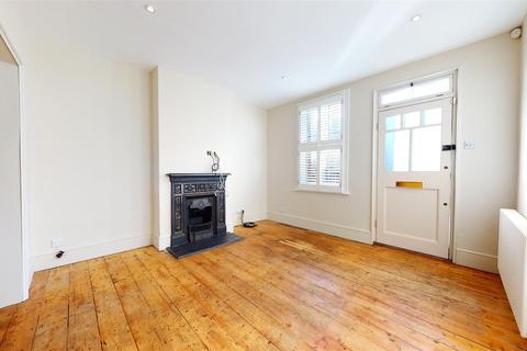 2 bedroom end of terrace house for sale - Forest Road, Loughton