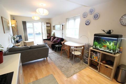 2 bedroom flat for sale - Mauldeth Road West, Chorlton