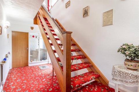 35 Burlington Road, Dore, Sheffield, S17 3NQ