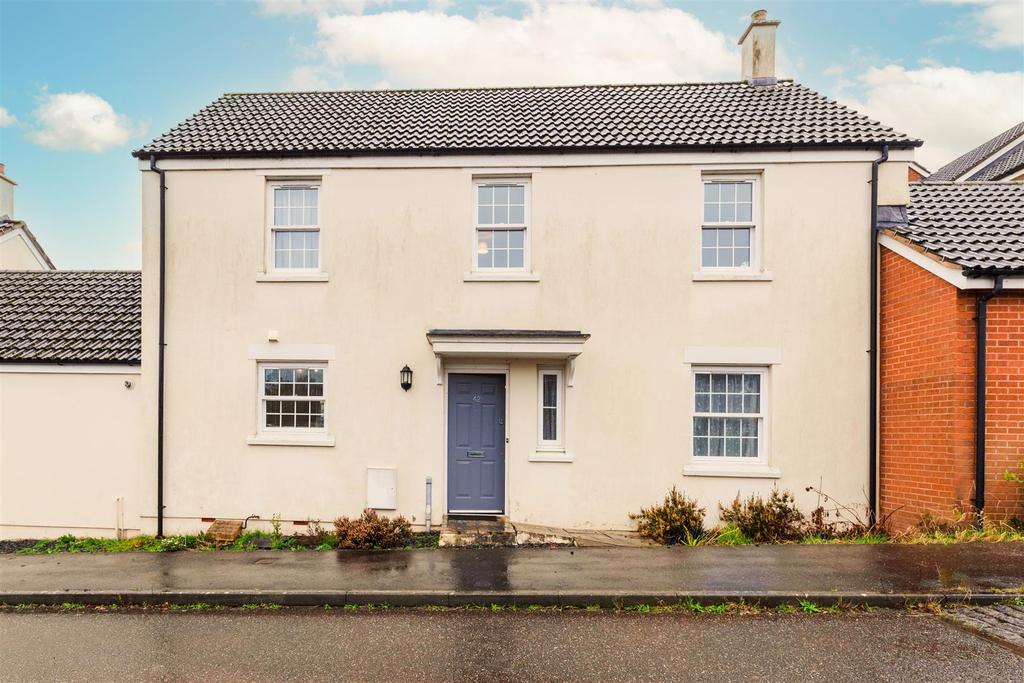 Saxon Close, Crediton 3 bed link detached house £325,000