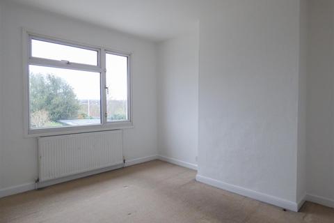 99 Springhead Road, Northfleet, Gravesend, DA11 9QZ