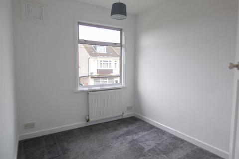 99 Springhead Road, Northfleet, Gravesend, DA11 9QZ