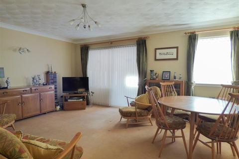43 Aintree Close, Gravesend, DA12 5AS