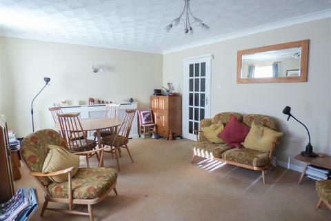 43 Aintree Close, Gravesend, DA12 5AS