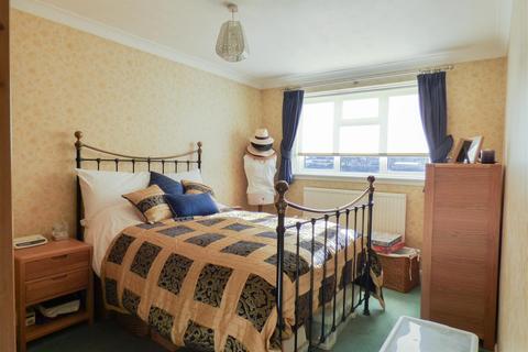 43 Aintree Close, Gravesend, DA12 5AS