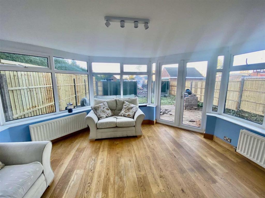 Nutts Lane, Hinckley 4 bed detached house for sale £395,000