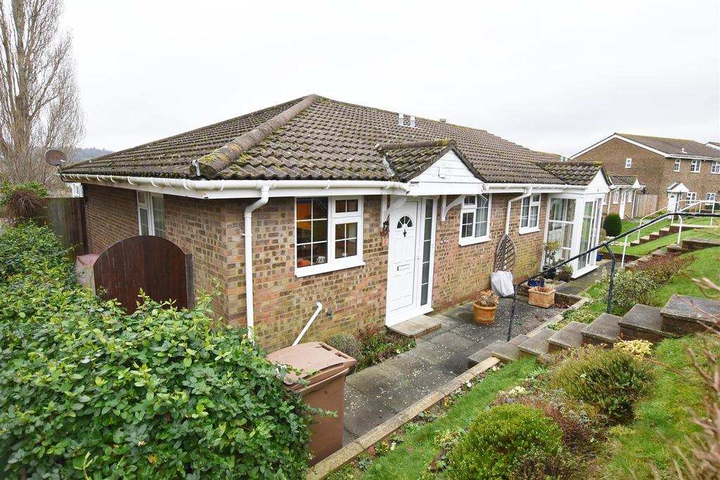 Robert Tressell Close, Hastings 2 bed semidetached bungalow £260,000