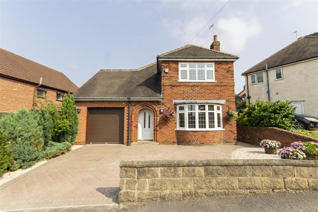 Hady Hill, Hady, Chesterfield 3 bed detached house £350,000