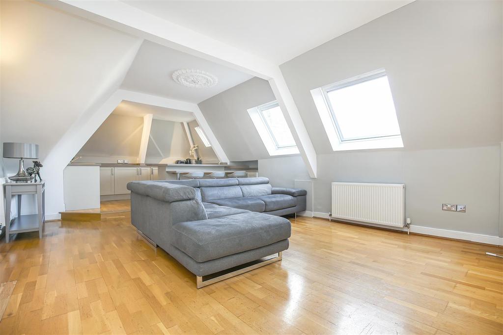 Granville Road, Jesmond, NE2 2 bed penthouse £1,400 pcm (£323 pw)