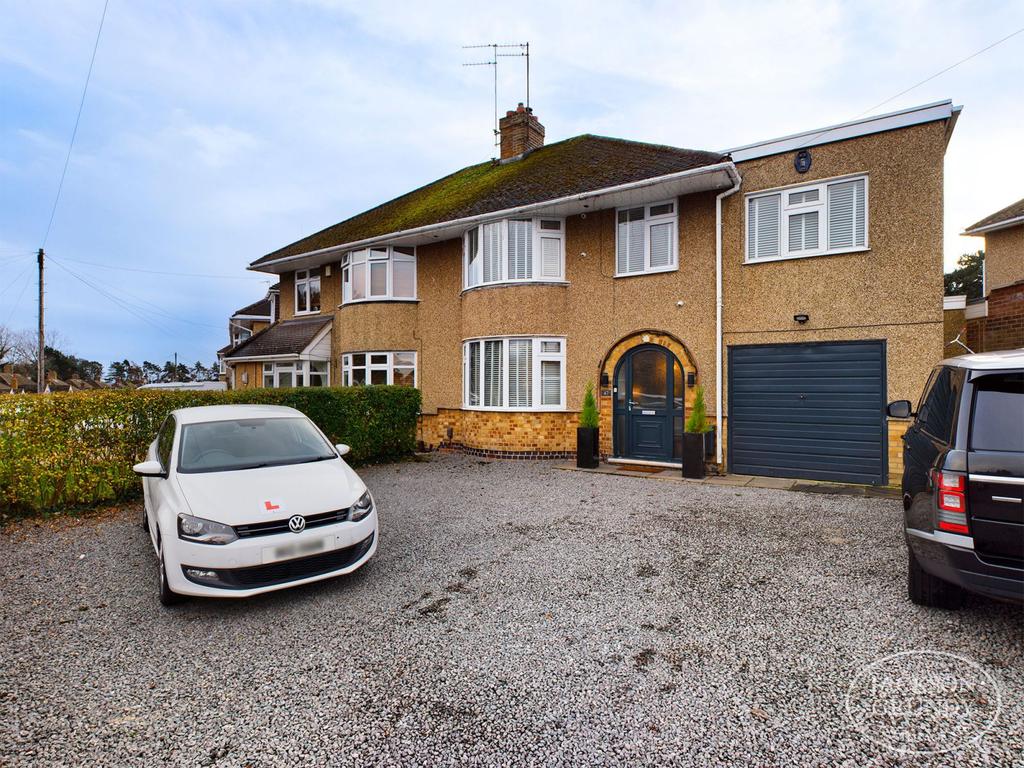 Grassmere Avenue, Westone, Northampton NN3 3DP 4 bed semidetached