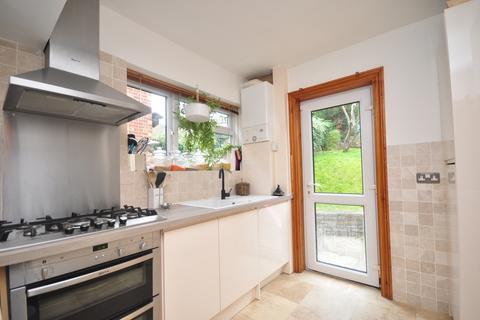 3 bedroom detached house to rent - Lower Barn Road Purley CR8
