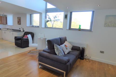 20 Chrisharben Court, Clayton, Bradford, BD14 6AF