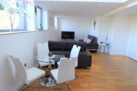 20 Chrisharben Court, Clayton, Bradford, BD14 6AF