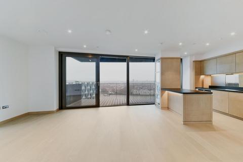 2 bedroom flat to rent, Legacy Building, Embassy Gardens, London, SW11