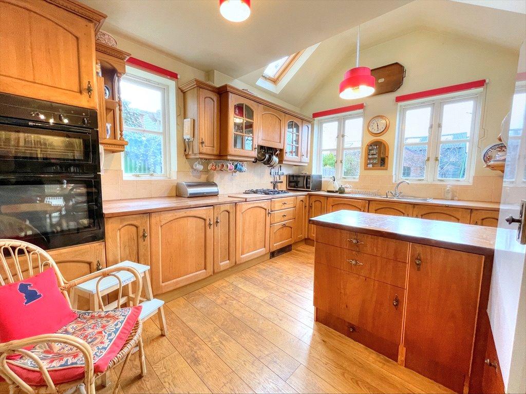 Cambria Road, Evesham, WR11 3 bed terraced house £365,000