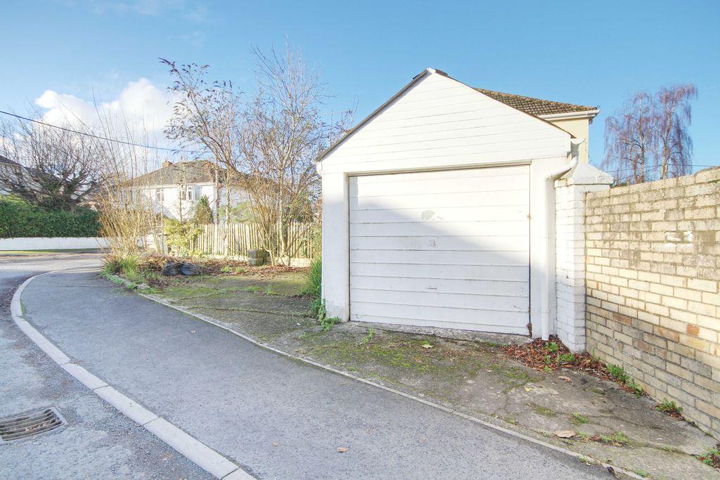 Single Garage