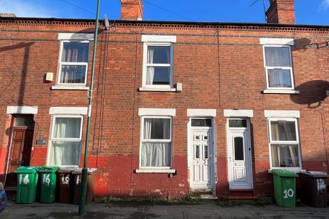 14 Lyndhurst Road, Nottingham, NG2 4FW