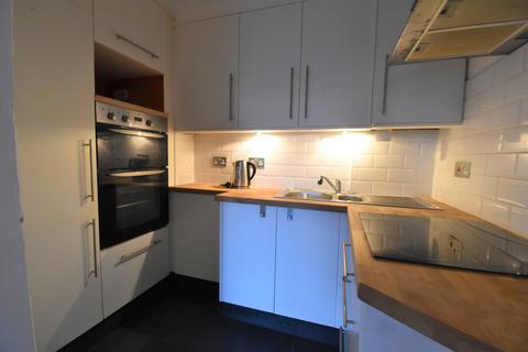 1 bedroom flat to rent - Faversham Road London SE6