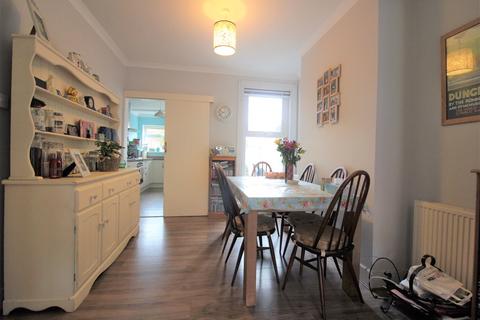 3 Cobden Road, Hythe, CT21 6EY