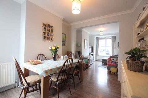 3 Cobden Road, Hythe, CT21 6EY