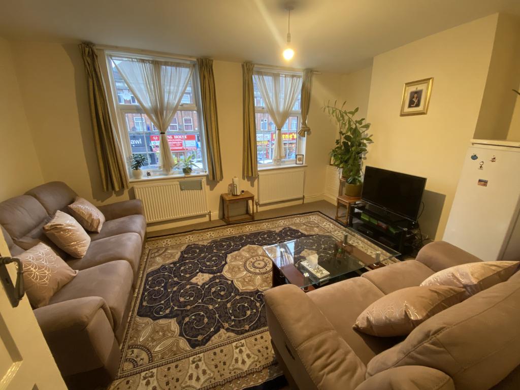 3 Bedroom Flat to rent in Central South Harrow