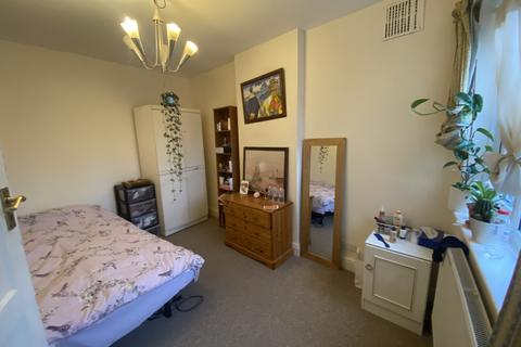 3 bedroom apartment to rent, Northolt Road, HA2 8JA