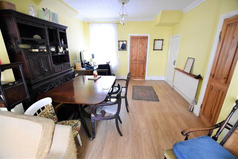 43 Cromwell Road, Feltham, TW13 5AS