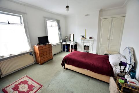 43 Cromwell Road, Feltham, TW13 5AS