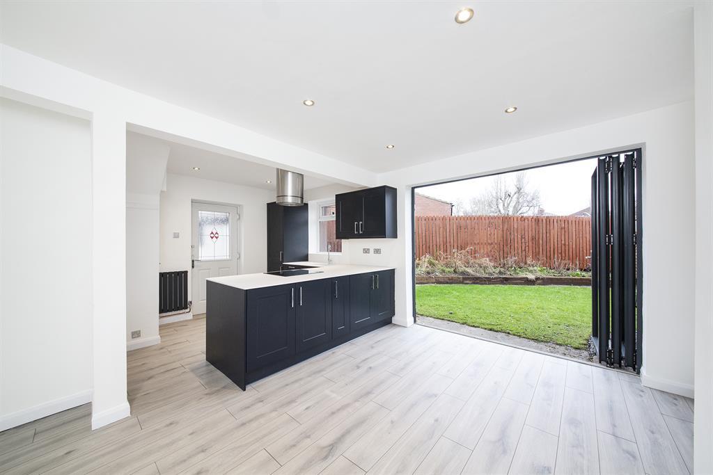 Talbot Rise, Moortown, Leeds, LS17 6SD 3 bed semi-detached house - £385,000