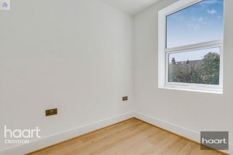 2 bedroom apartment to rent, Burdett Road, Croydon