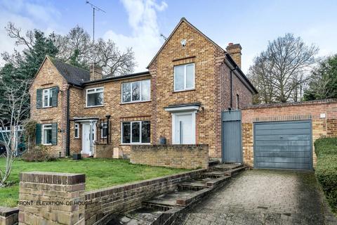 3 bedroom semi-detached house for sale - Vale Road, Bromley
