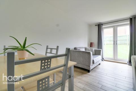 3 bedroom end of terrace house for sale - Bergamot Avenue, Sheerness