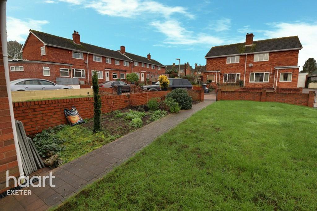 Draycott Close, Exeter 3 bed terraced house £250,000