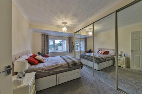 2 bedroom semi-detached house for sale - Pinelands Way, York, North Yorkshire