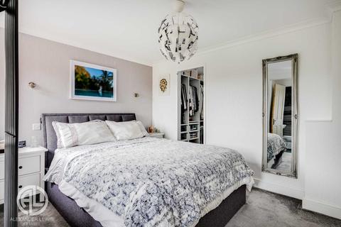 57 Eastern Way, Letchworth Garden City, SG6 4PG