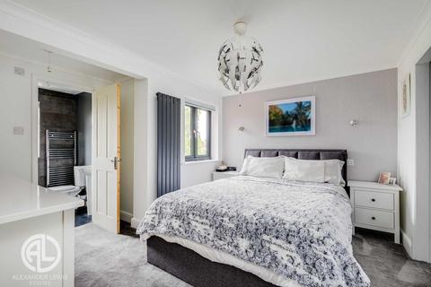 57 Eastern Way, Letchworth Garden City, SG6 4PG