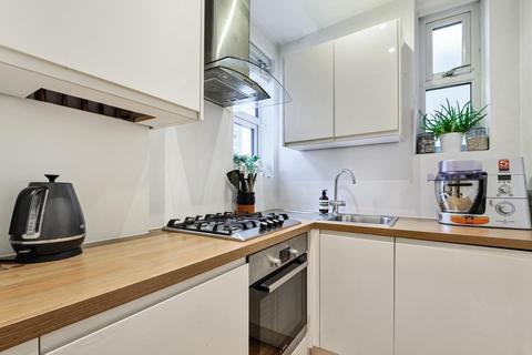 1 bedroom flat for sale - Uxbridge Road, Kingston Upon Thames, KT1