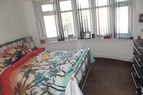 5 bedroom semi-detached house to rent, Brentbridge Road, Manchester M14 6AU