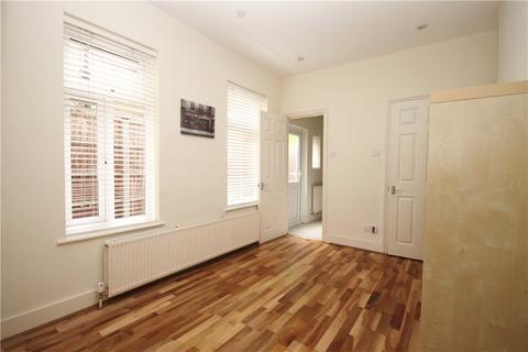 2 bedroom apartment to rent, Goodwin Road, London, W12