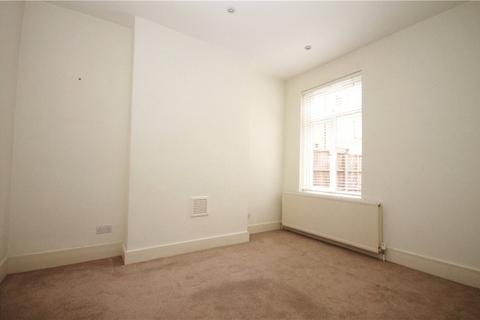 2 bedroom apartment to rent, Goodwin Road, London, W12
